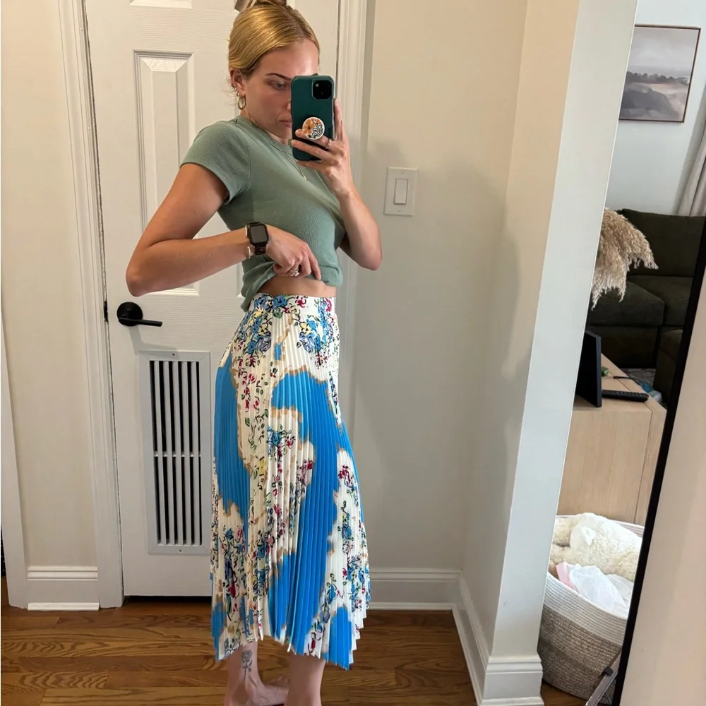 Tory Burch Sunburst Pleated Midi skirt in blue